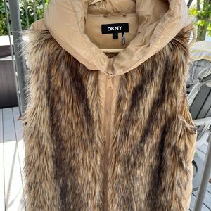 Like new DKNY vest size L